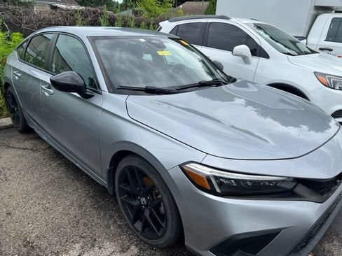 Used 2022 Honda Civic Sport image 3