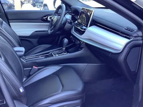 Used 2025 Jeep Compass Limited AWD/4WD image 15