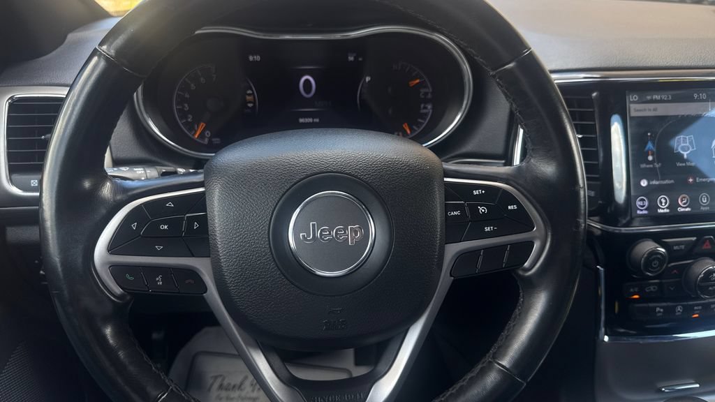 Used 2019 Jeep Grand Cherokee Altitude AWD/4WD image 24