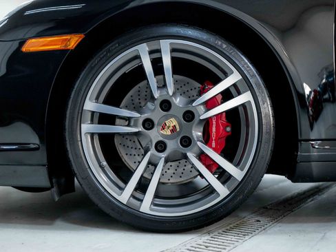 Used 2012 Porsche 911 Turbo image 27