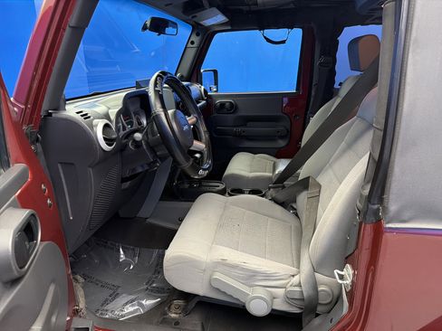 Used 2008 Jeep Wrangler Sahara w/ Dual Top Group image 11