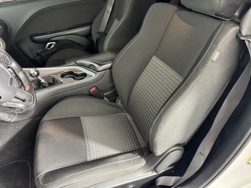 Used 2019 Dodge Challenger R/T image 27