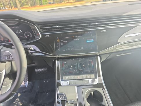 Used 2020 Audi Q7 2.0T Premium Plus w/ Premium Plus Package image 18