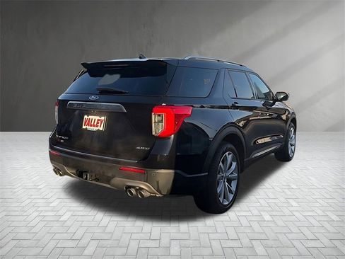Used 2023 Ford Explorer Platinum w/ Technology Package image 7