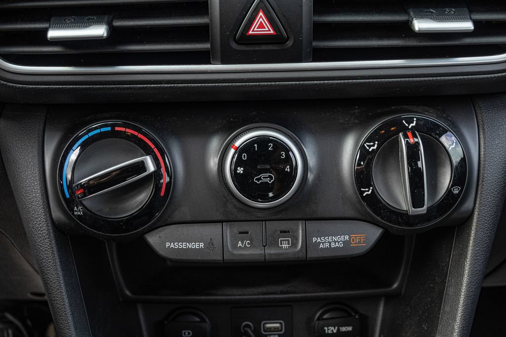 Used 2020 Hyundai Kona SE AWD/4WD image 18