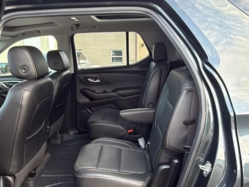 Used 2019 Chevrolet Traverse Premier image 12