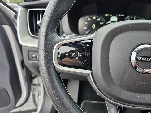 Used 2018 Volvo XC60 T6 R-Design w/ Convenience Package AWD/4WD image 26