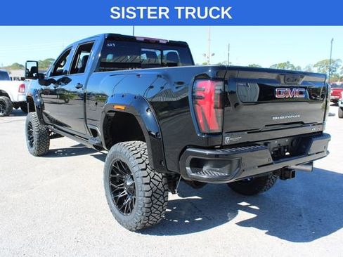 Used 2025 GMC Sierra 2500 AT4 w/ AT4 Premium Plus Package image 9