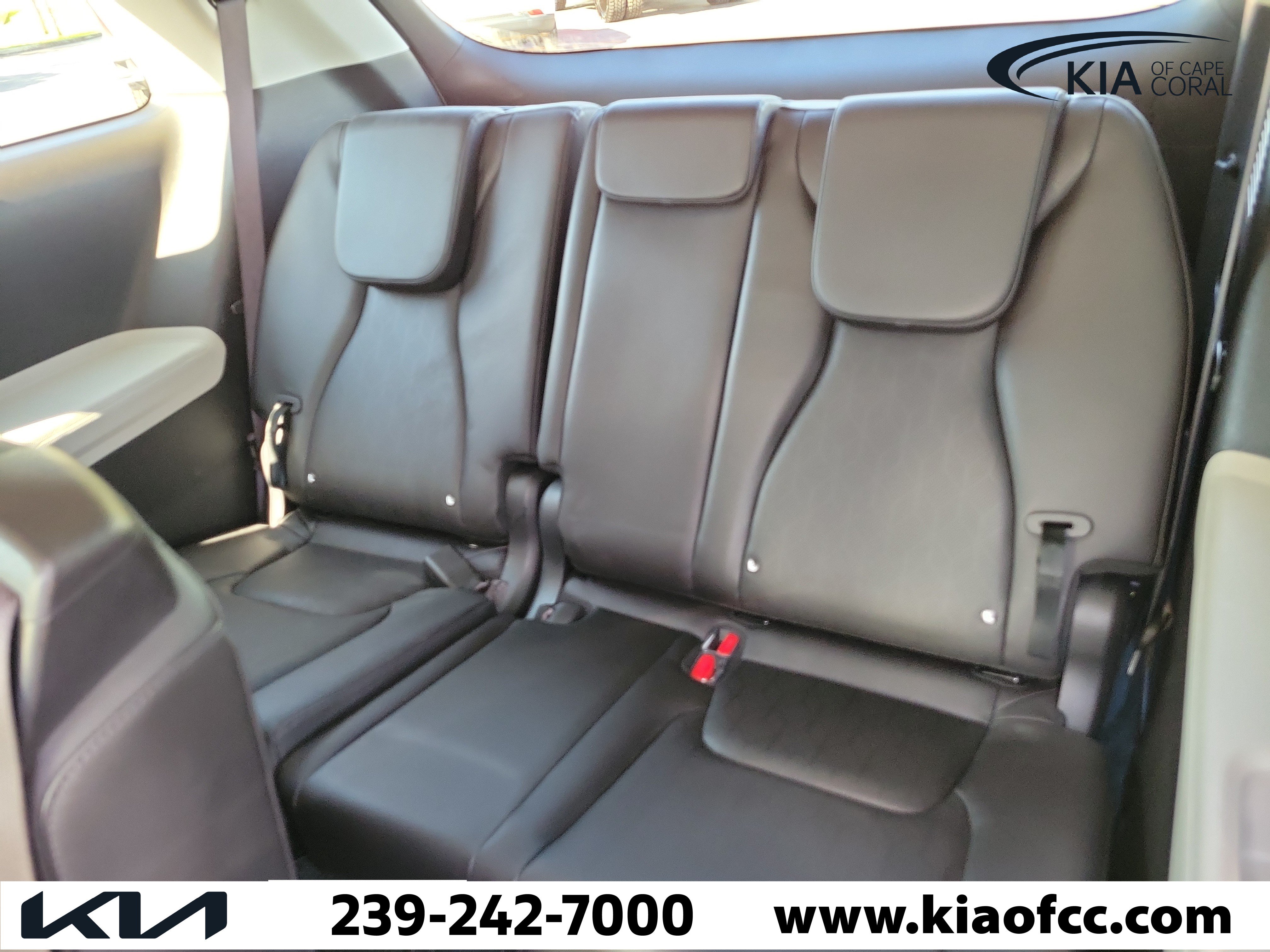 Certified 2024 Kia Carnival LX FWD image 12