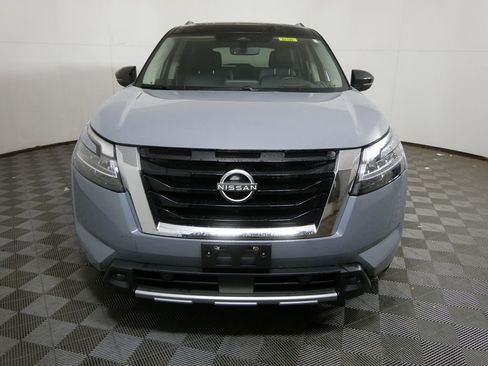 Used 2023 Nissan Pathfinder Platinum image 8