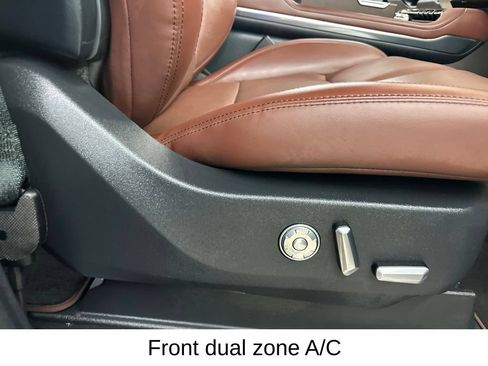 Used 2025 Lincoln Navigator Reserve AWD/4WD image 22