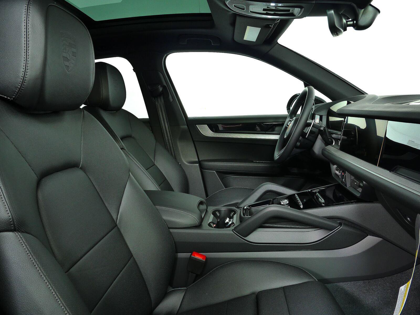 New 2026 Porsche Cayenne AWD/4WD image 21