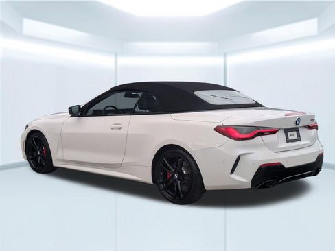 Used 2024 BMW M440i Convertible RWD image 3