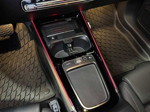 Certified 2025 Mercedes-Benz GLB 250 4MATIC image 37