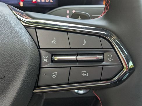 New 2027 Chevrolet Traverse RS FWD image 18