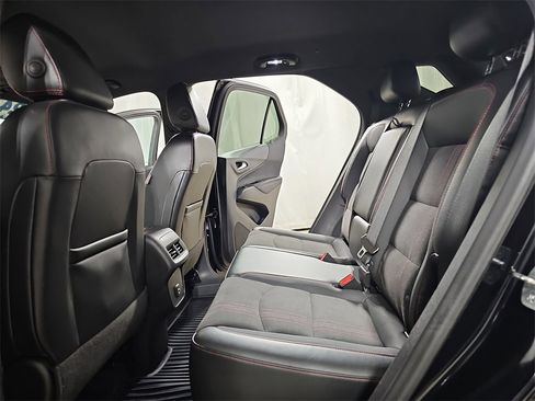 Certified 2024 Chevrolet Equinox RS image 22