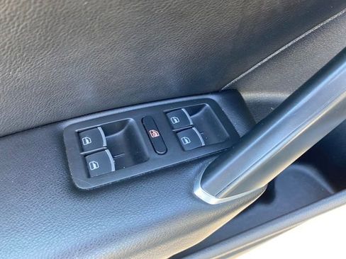 Used 2022 Volkswagen Passat 2.0T image 17