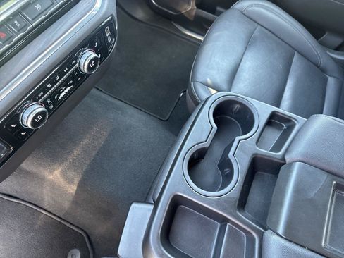Used 2025 GMC Sierra 1500 SLT RWD image 23