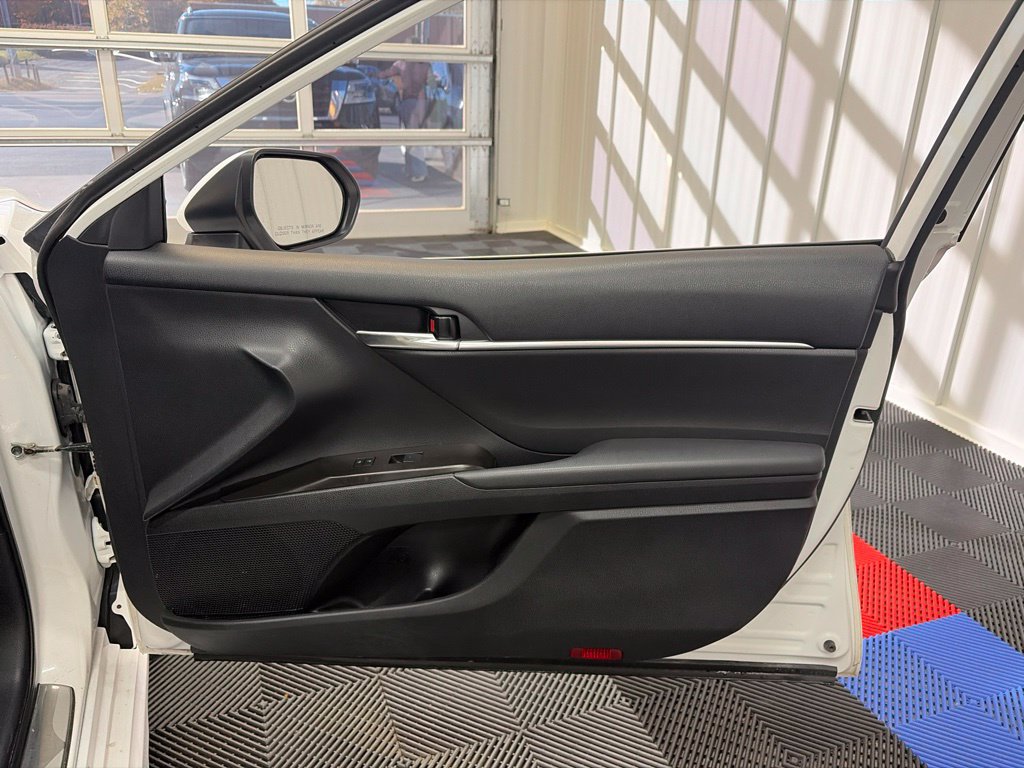 Used 2024 Toyota Camry SE FWD image 21