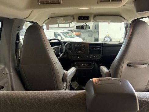 Used 2016 Chevrolet Express 3500 LT w/ LT Preferred Equipment Group RWD image 16