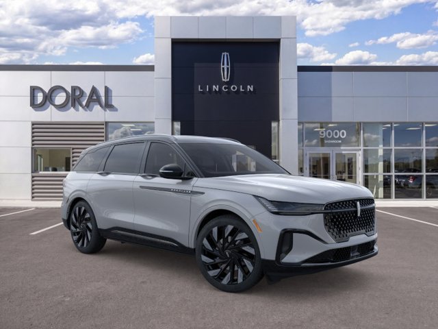 New 2026 Lincoln Nautilus Reserve w/ Jet Appearance Package AWD/4WD image 7