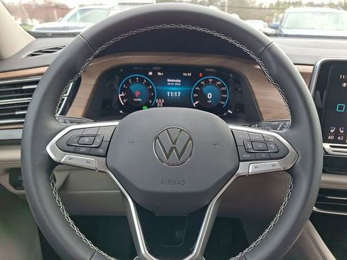 New 2026 Volkswagen Atlas SE image 9