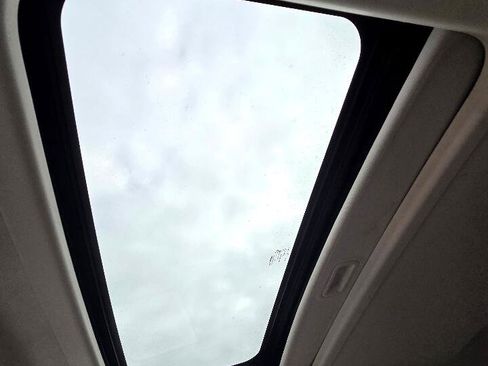 Used 2010 Jeep Liberty Limited image 28