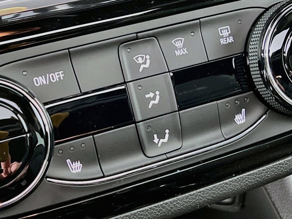 New 2026 Buick Envista Sport Touring w/ Convenience I Package FWD image 17