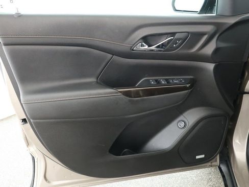 Used 2022 GMC Acadia AT4 image 8