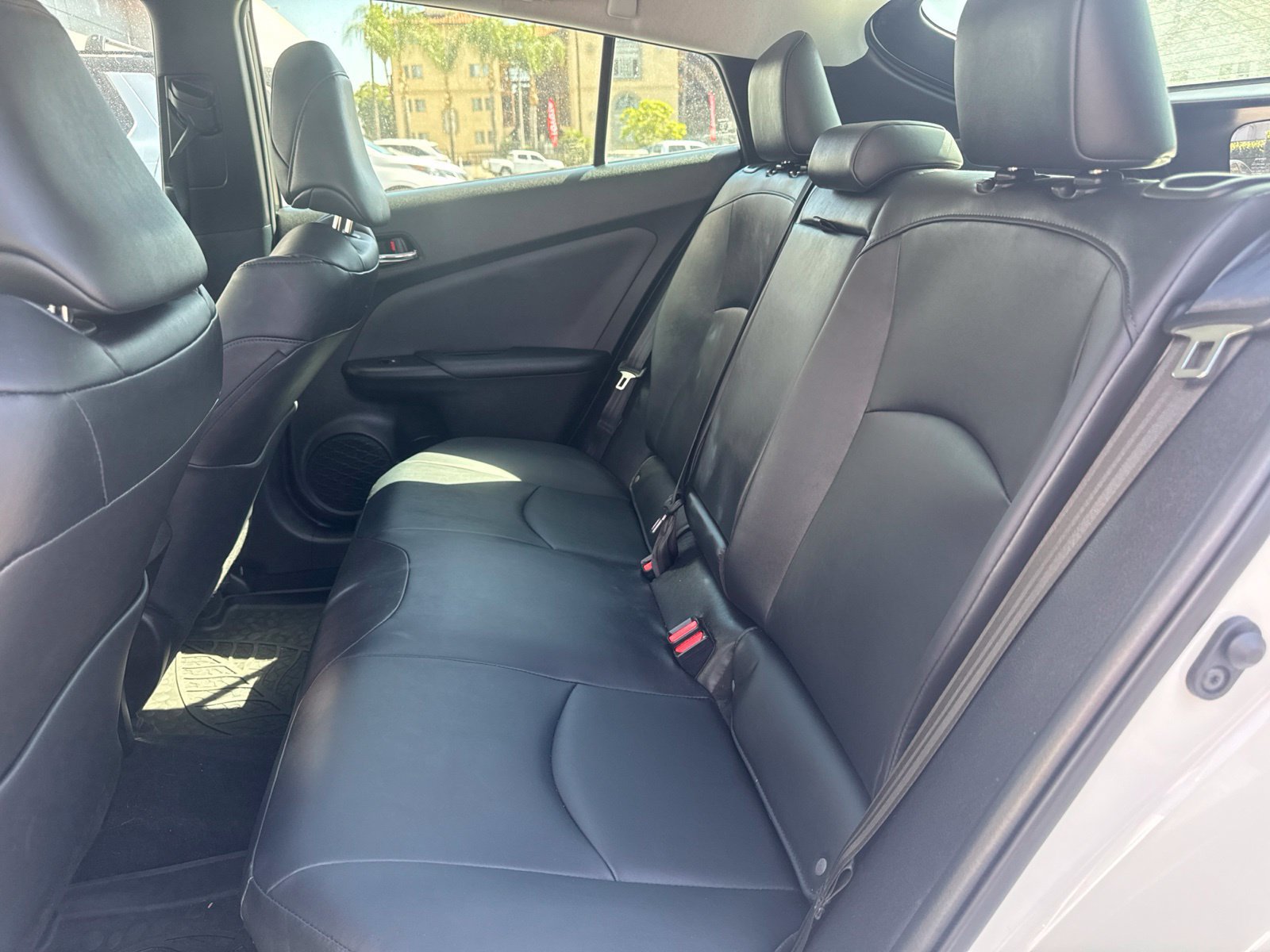 Used 2018 Toyota Prius Four w/ Advanced Technology Package FWD image 6