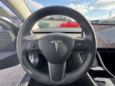Used 2020 Tesla Model 3 Long Range image 18