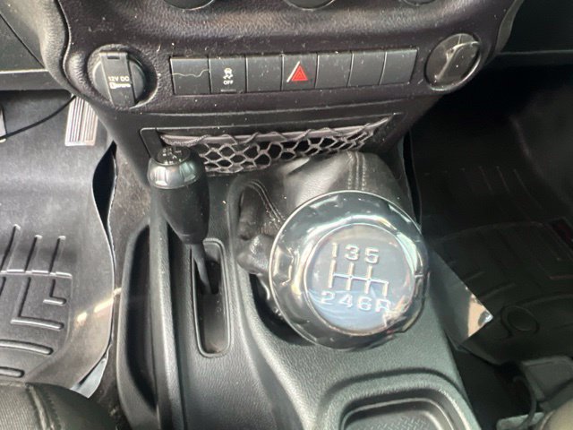 Used 2016 Jeep Wrangler Sport w/ Mopar Black Appearance Group AWD/4WD image 16