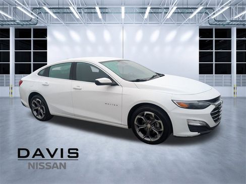 Used 2024 Chevrolet Malibu LT image 1