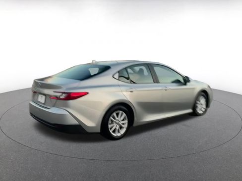 Used 2025 Toyota Camry LE image 14