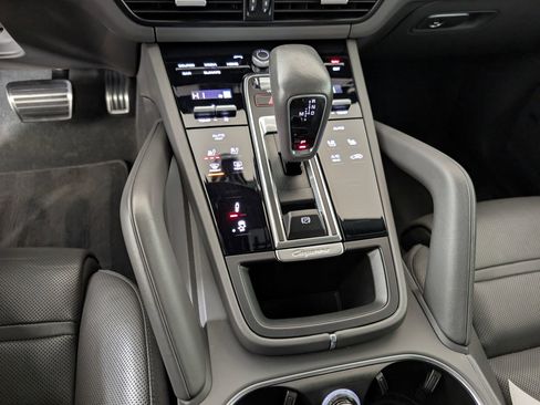 Certified 2022 Porsche Cayenne GTS image 23