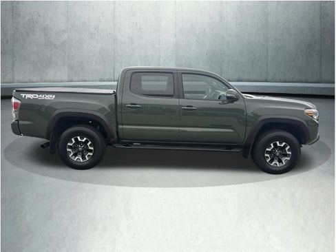 Used 2021 Toyota Tacoma TRD Off-Road w/ Technology Package AWD/4WD image 8