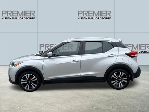 Used 2020 Nissan Kicks SV FWD image 4