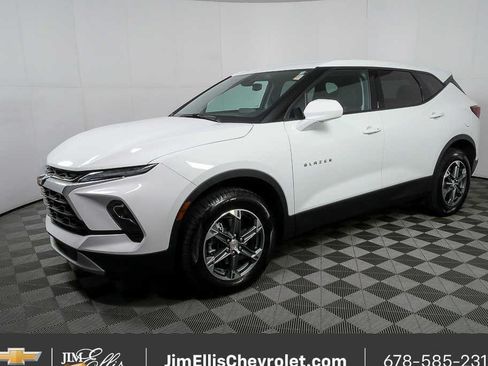 Certified 2025 Chevrolet Blazer LT FWD image 25