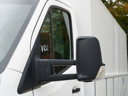 Used 2023 Mercedes-Benz Sprinter 3500 image 17