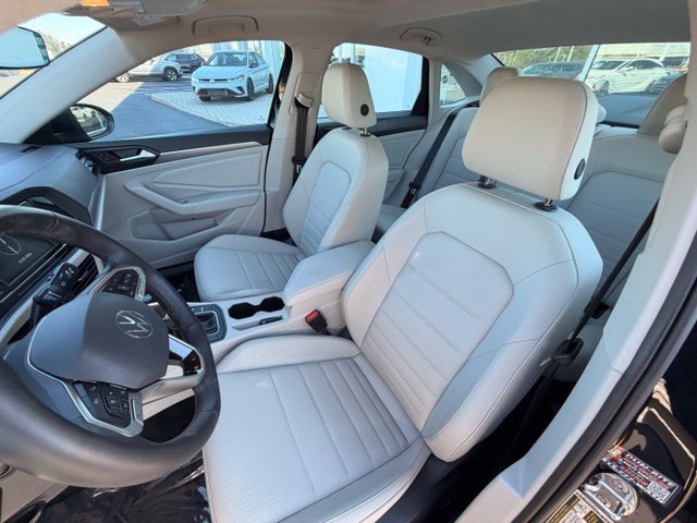 Certified 2024 Volkswagen Jetta SE w/ Panoramic Sunroof Package FWD image 14