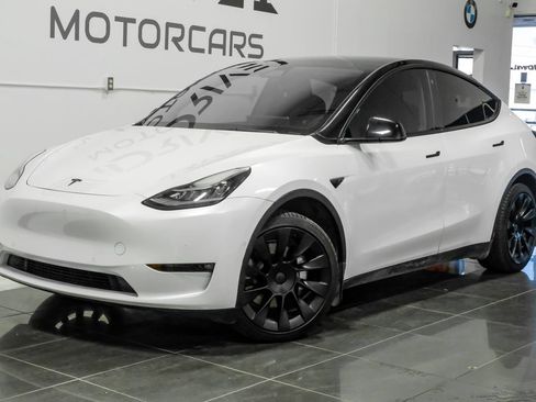 Used 2021 Tesla Model Y Long Range AWD/4WD image 9