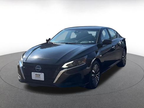 Used 2025 Nissan Altima 2.5 SV image 7