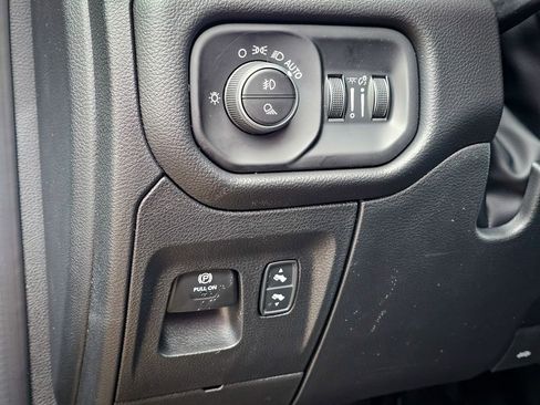 New 2026 RAM 1500 4x4 Crew Cab image 14