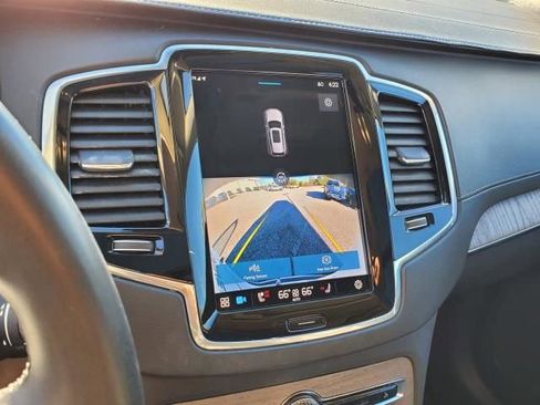 Used 2023 Volvo XC90 B6 Ultimate w/ Lounge Package image 32