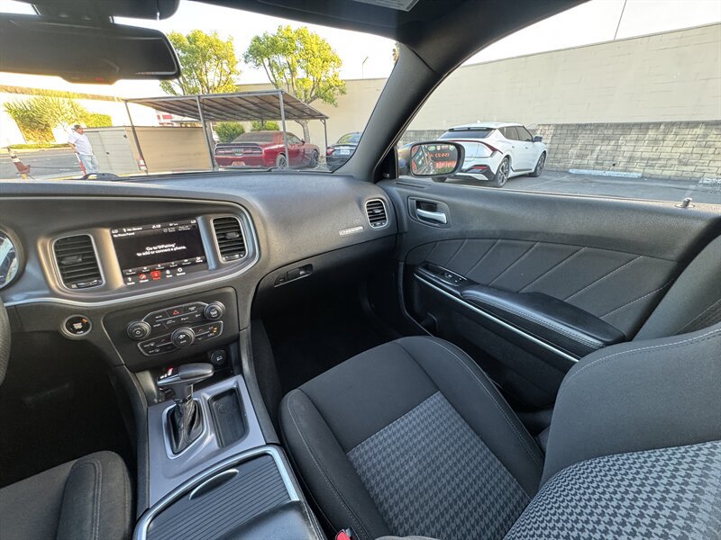 Used 2022 Dodge Charger R/T RWD image 37