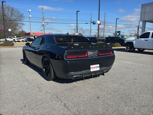 Used 2016 Dodge Challenger SXT Plus image 6