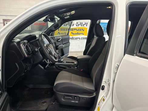 Used 2023 Toyota Tacoma TRD Off-Road w/ Technology Package image 8