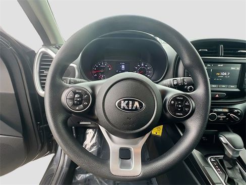 Used 2021 Kia Soul S image 11