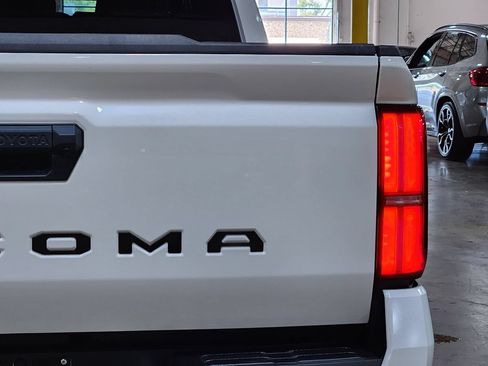Used 2024 Toyota Tacoma TRD Off-Road AWD/4WD image 22