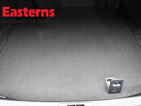 Used 2019 Toyota Camry LE FWD image 9